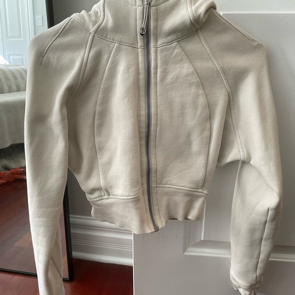 Lululemon cropped zip up scuba hoodie cream/bone color - Picture 4 of 7